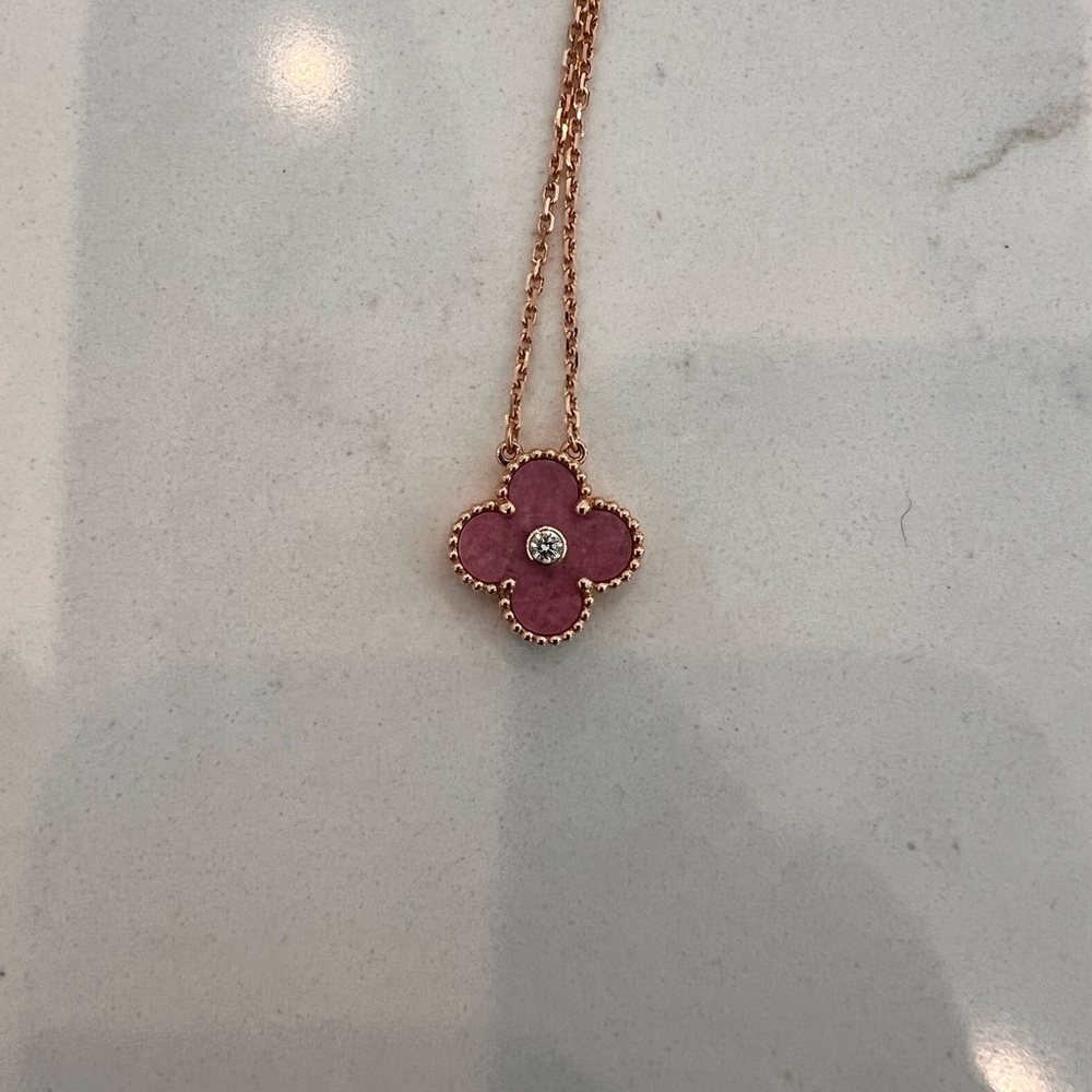 (SOLD) VCA // rhodonite Le pendant (2021 limited edition) - Picture 2 of 5